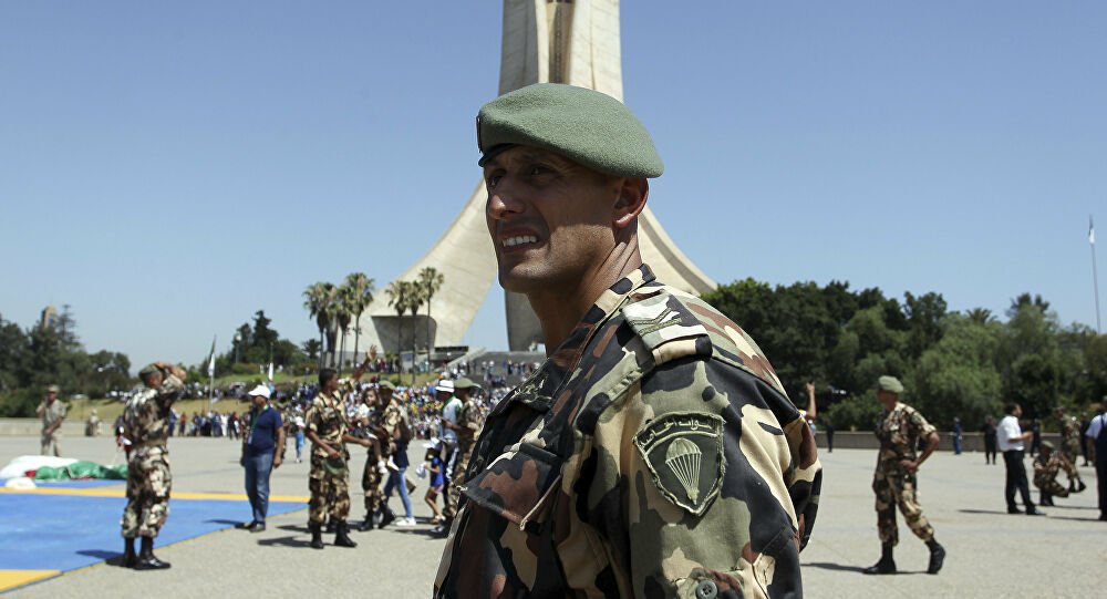 التسجيل في الجيش الوطني الشعبي الجزائري عبر رابط وزارة الدفاع