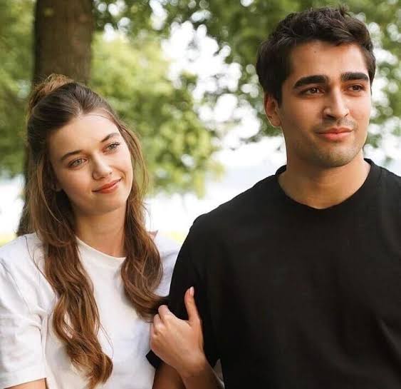 تطور علاقة فريد وسيران.. احداث مسلسل طائر الرفراف الحلقة 90