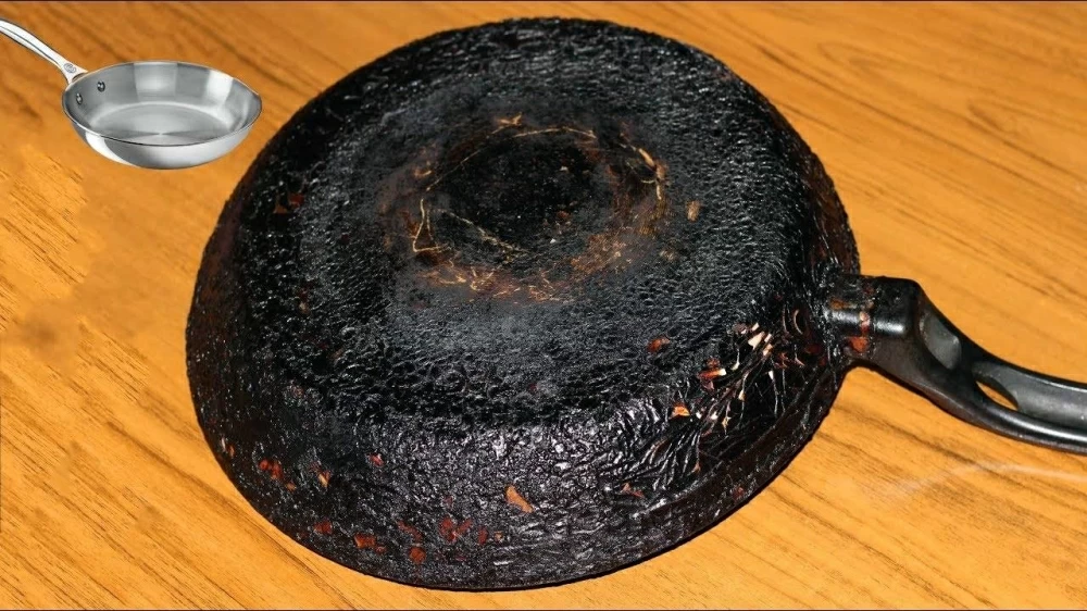 حل سحري وبسيط.. طريقة تنظيف طاسة الزيت المحروقة وهتخليها لمعة